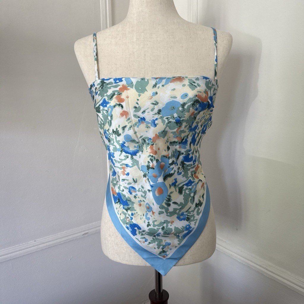 Women’s Blue/White Floral Spaghetti Strap Straight Neck Tie-Back Scarf Tank Top