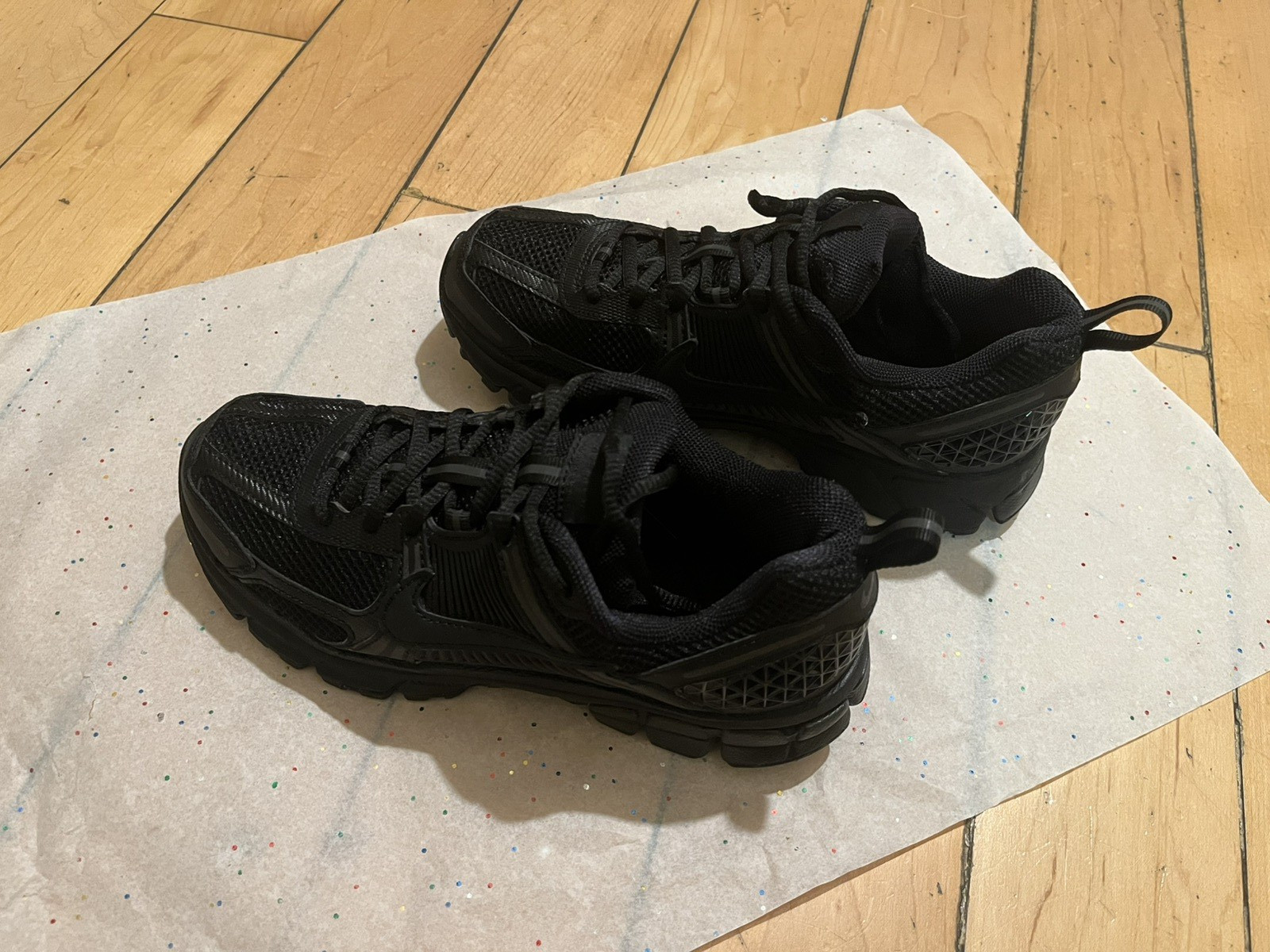 Nike Grade School Vomero 5 Black HF6998-001 Youth size 5Y Sneakers Shoes