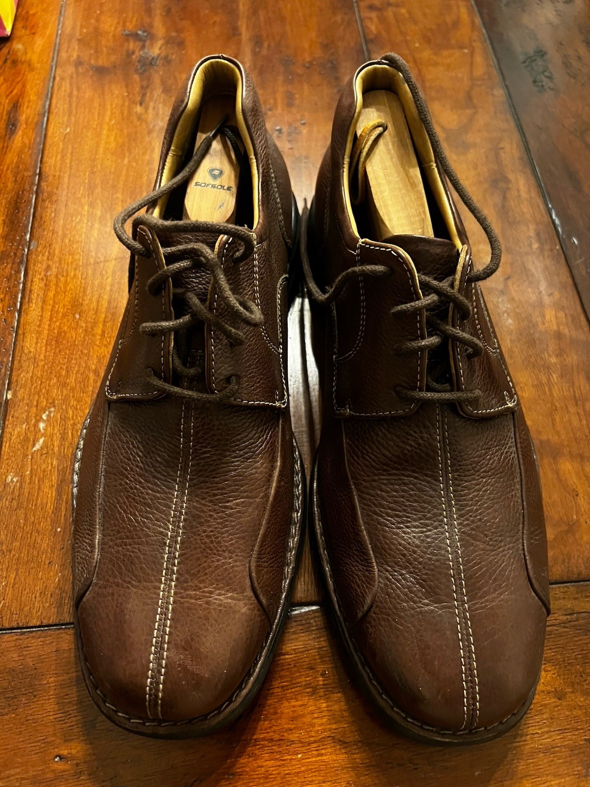 Johnston and Murphy Classic Brown Leather Men’s Casual Shoe