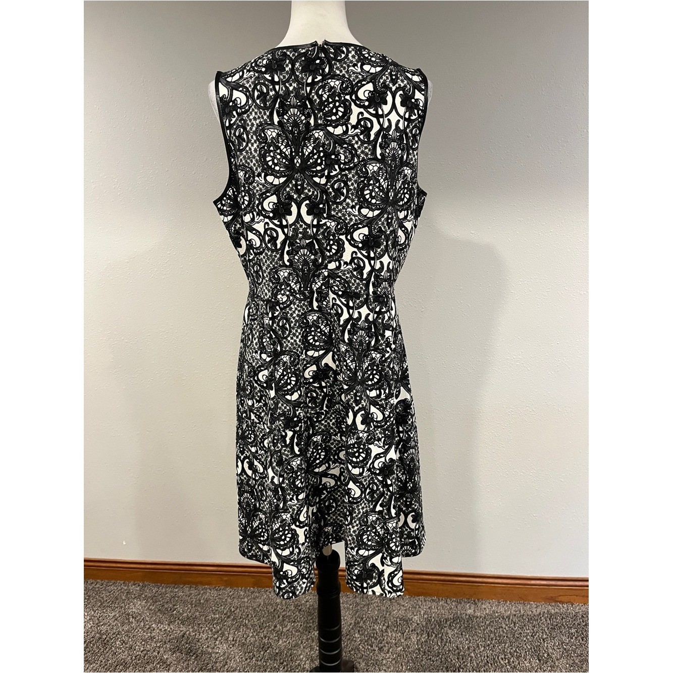 Calvin Klein Black & White Sleeveless Lace-Effect Fit-and-Flare Dress