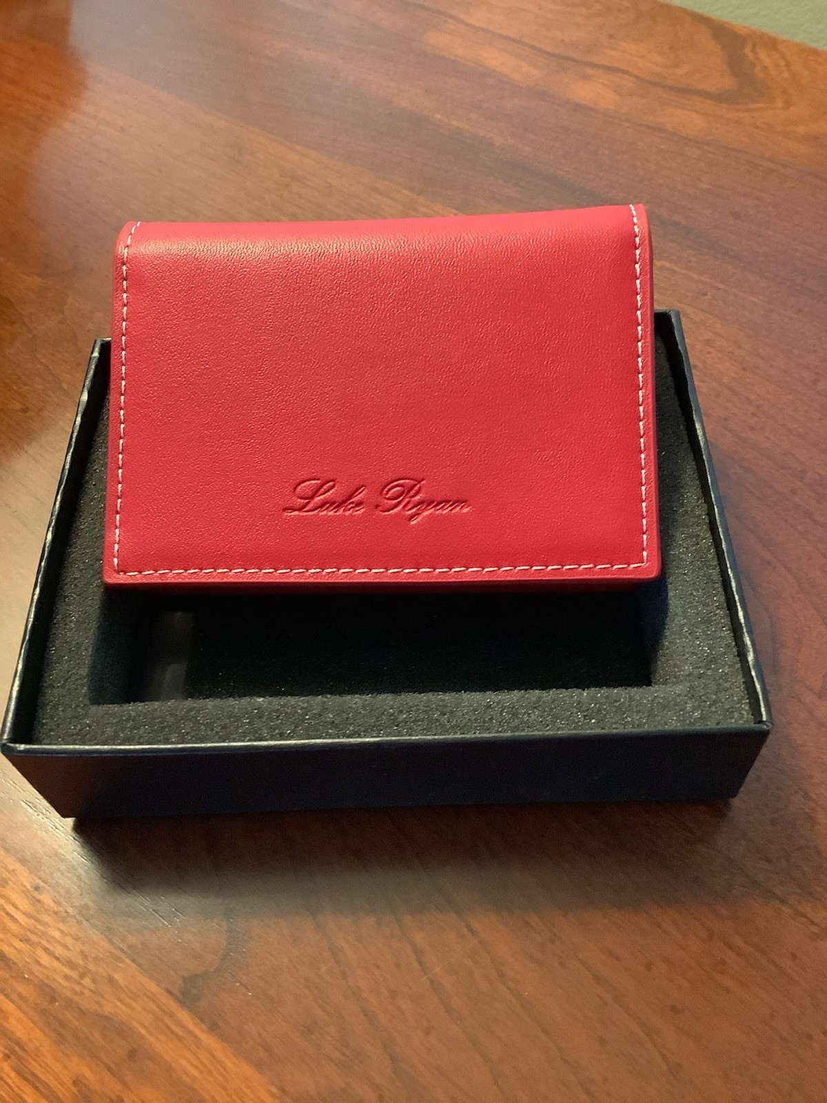 Luke Ryan Fine Quality Leather Credit Card Holder Red NIB