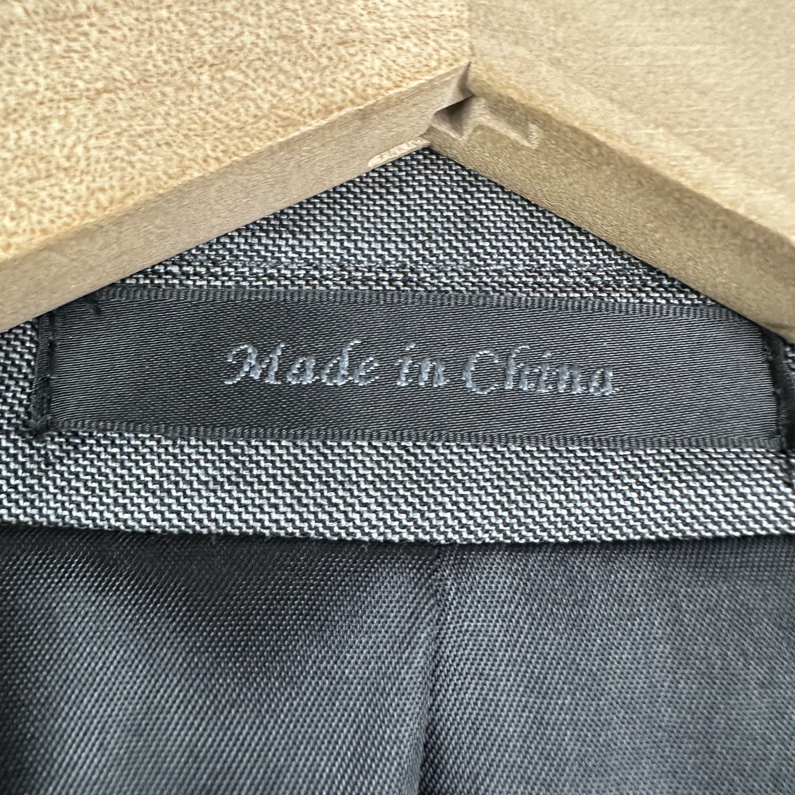 Calvin Klein Suit Mens 42R Gray 2 Button 100% Wool Pants 34×30 Peak Lapel