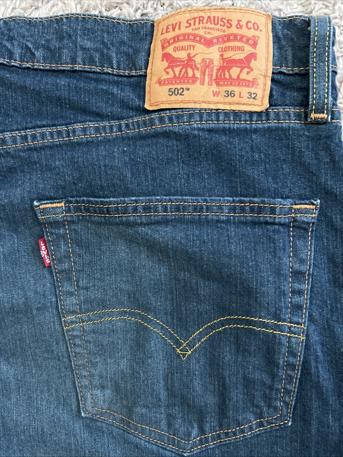 Levi’s 502 Regular Taper Jeans Dark Wash Men’s W36 L32, EUC