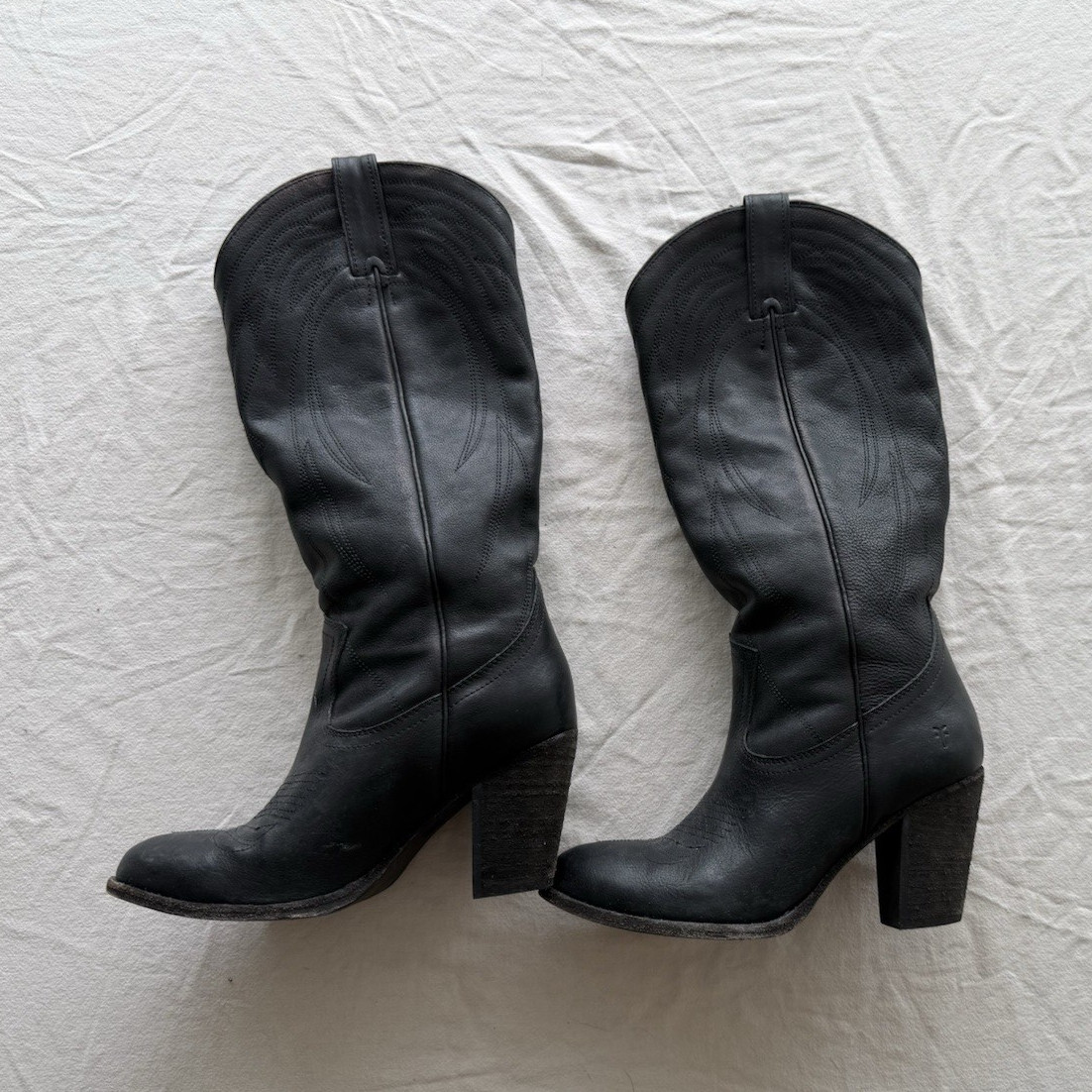 Frye Women’s Black Leather Knee High Western Boots Pointed Toe Pull-On 8