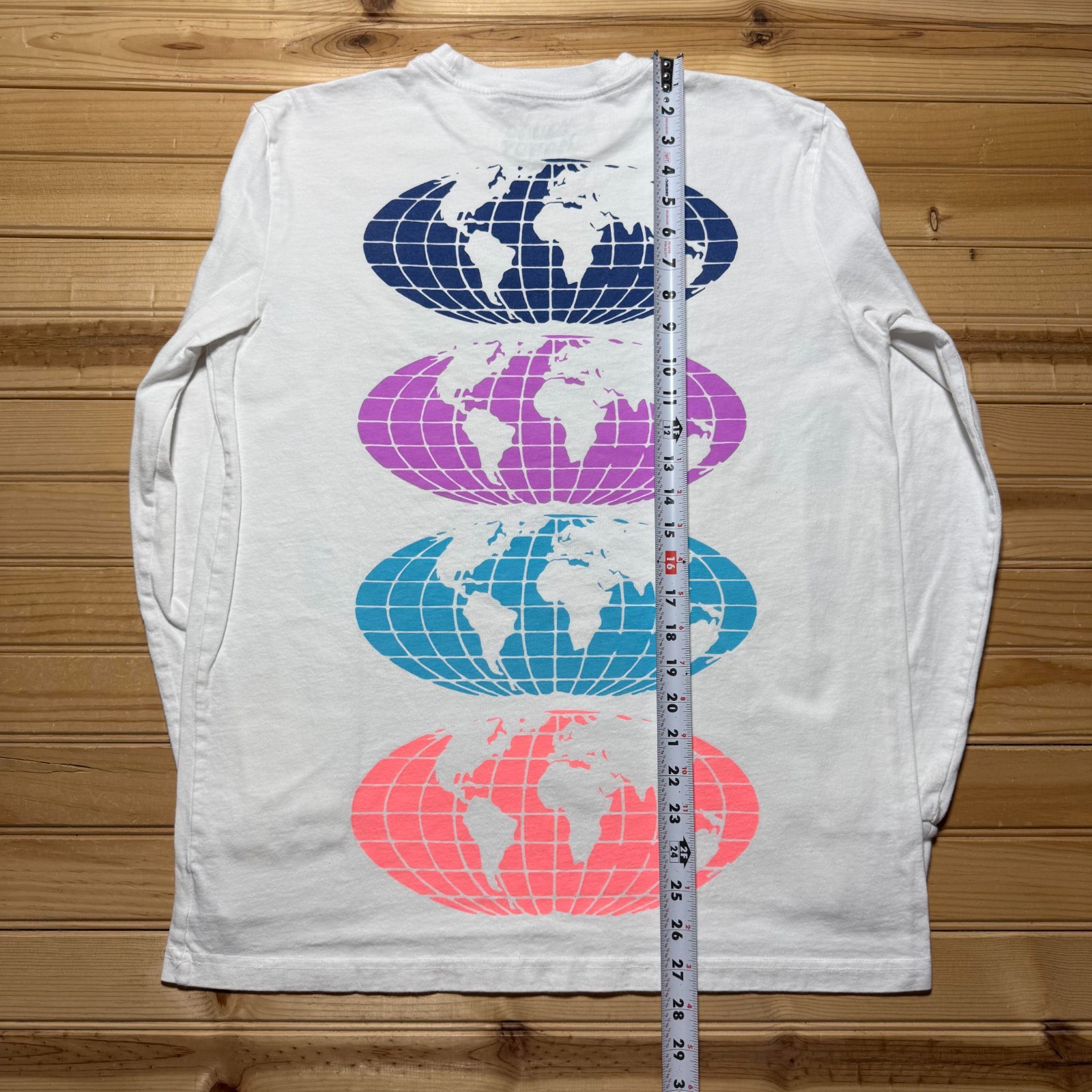 American Eagle x Young Money World Globe Long Sleeve Graphic T-Shirt – Medium