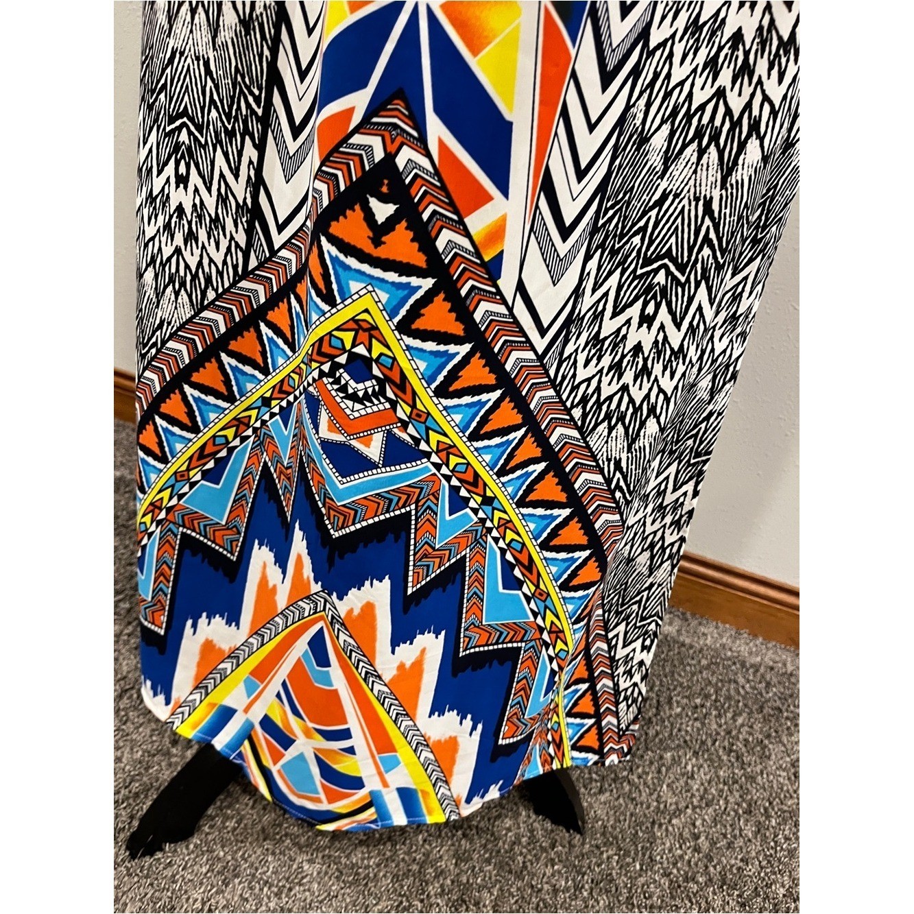 Vibrant Geometric Print Sleeveless v-neck Maxi Dress with open back size medium