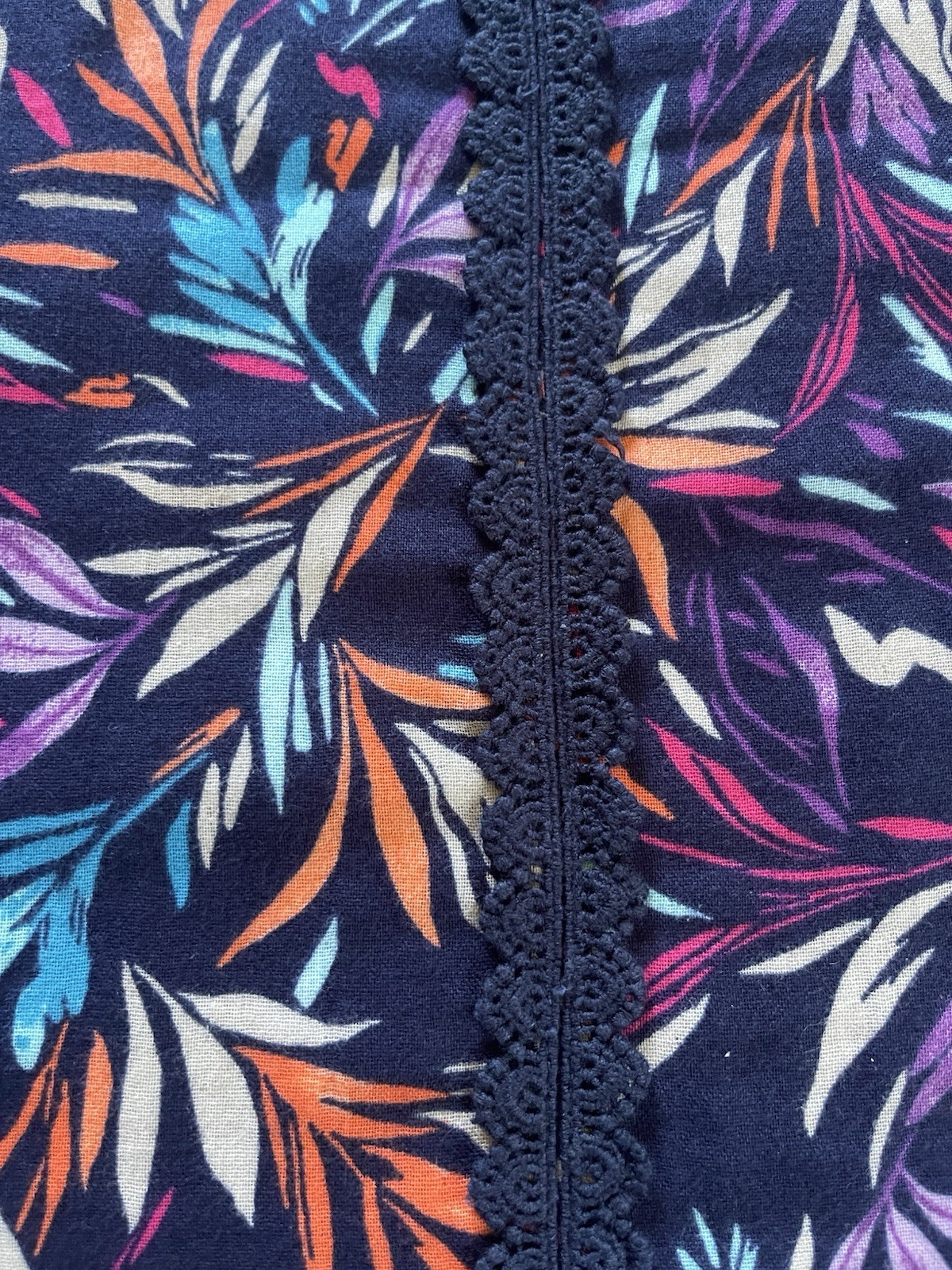 Chicos Cotton Navy Blue &Leaves Print Blouse Crochet Trim Drawstring Tassel Sz 1