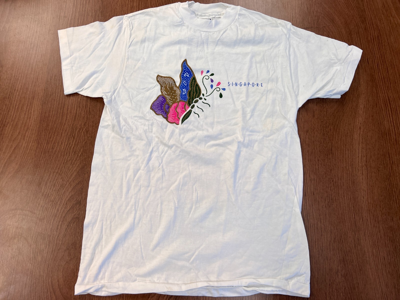 VINTAGE SINGAPORE BUTTERFLY M T SHIRT SINGLE STITCH DEADSTOCK NOS HANES TEE USA