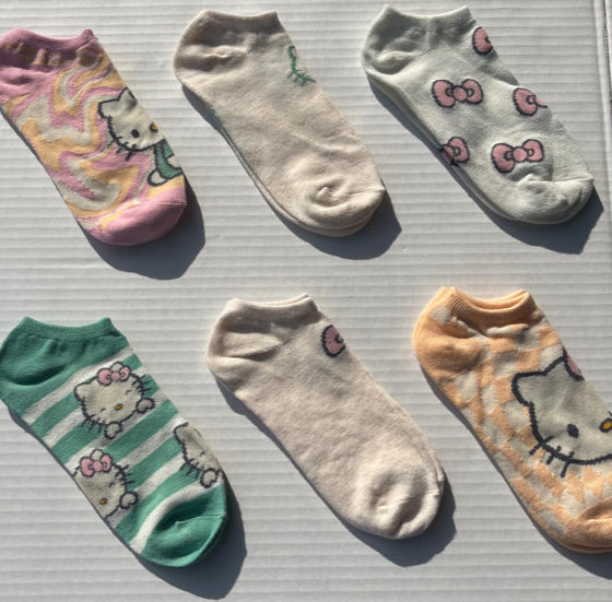 6 PACK of Girls’ Hello Kitty Short Socks *SEE PICTURE*
