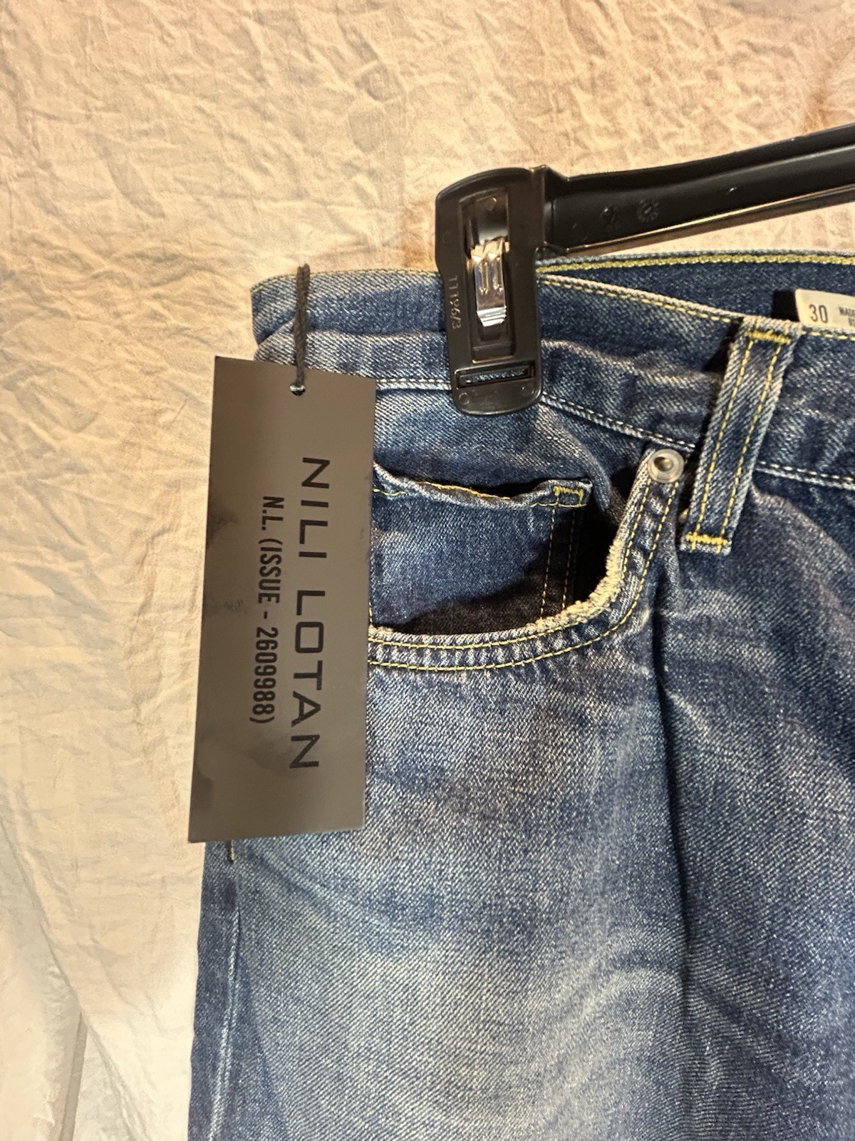 NWT Nili Lotan Straight Leg “Joan” Jeans Classic Wash Size 30