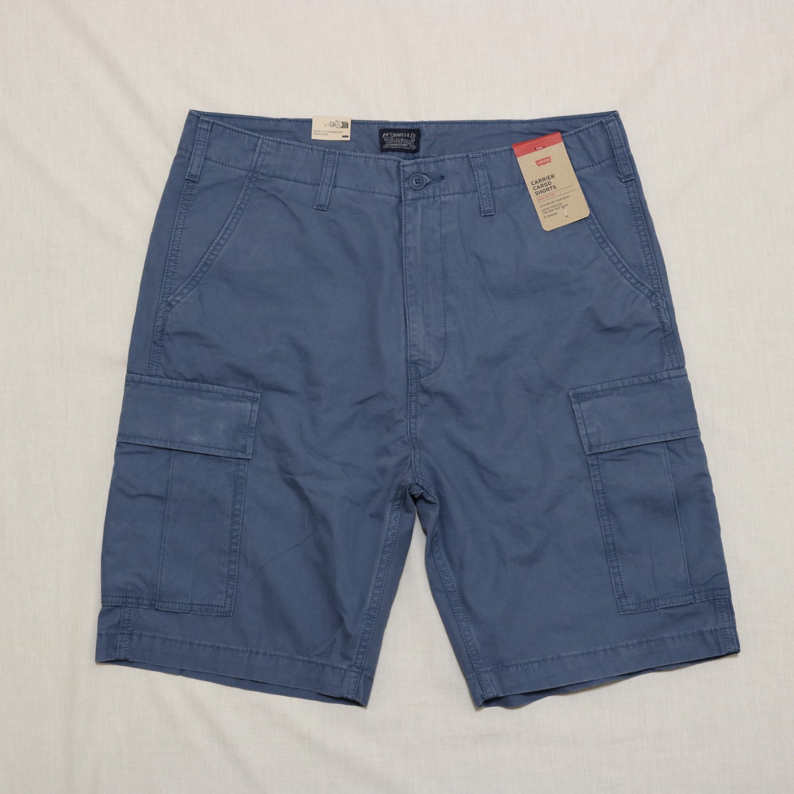 Levi’s Men Zipper fly Carrier Cargo shorts size 32, 34 ,36 new with tag