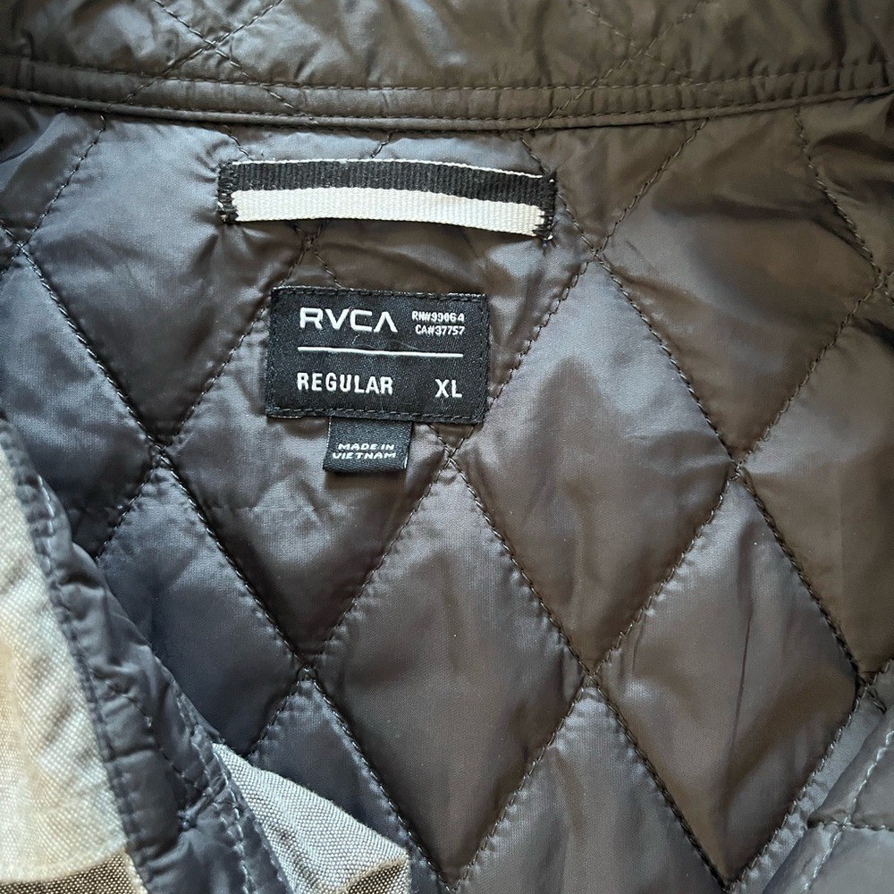RVCA Light Gray Lined Button Down Shacket Men’s XL