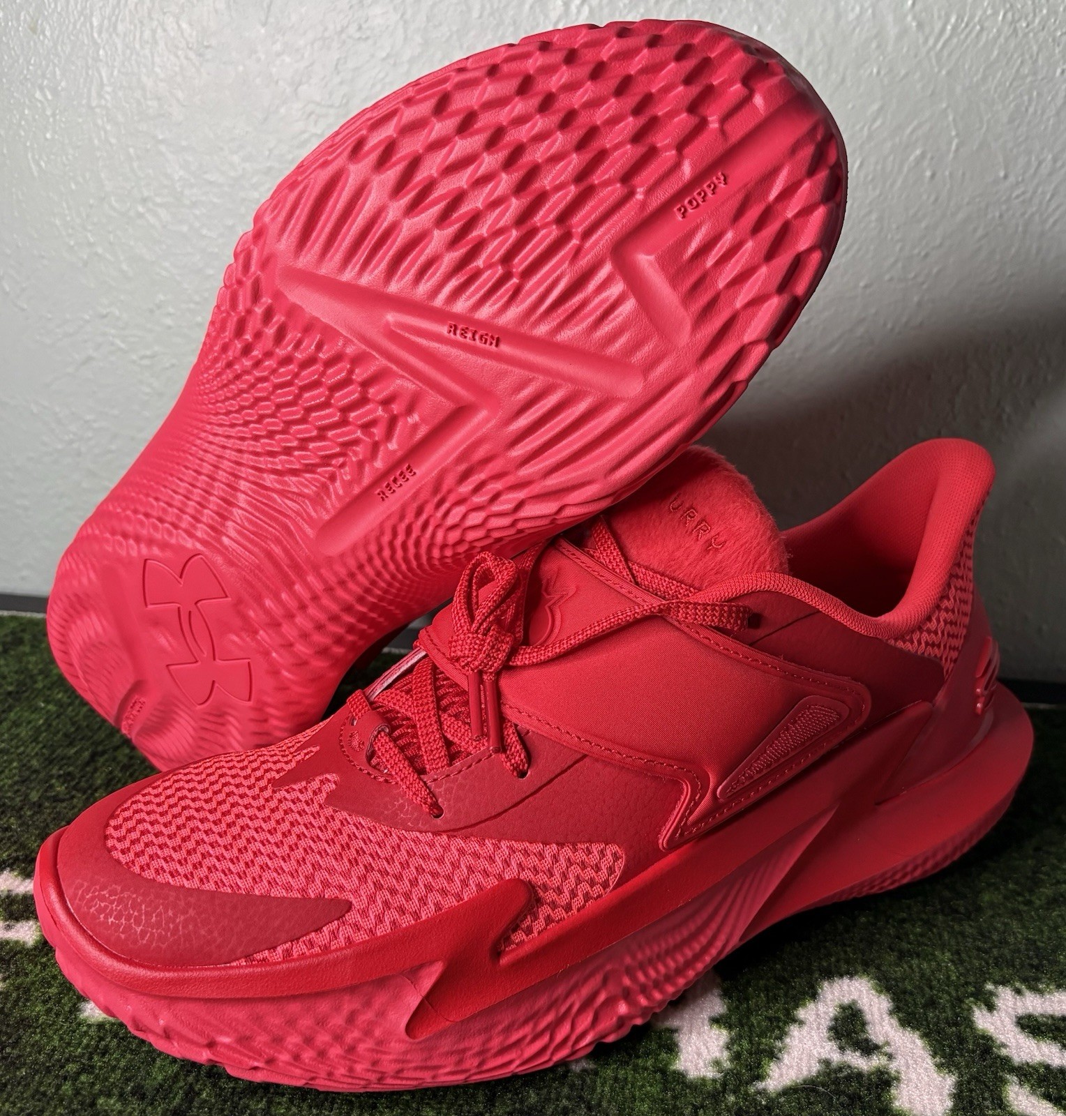 US Men’s 9.5 – Under Armour Curry Brand Curry Fox 2 “Swipa Claus” 6000777-600