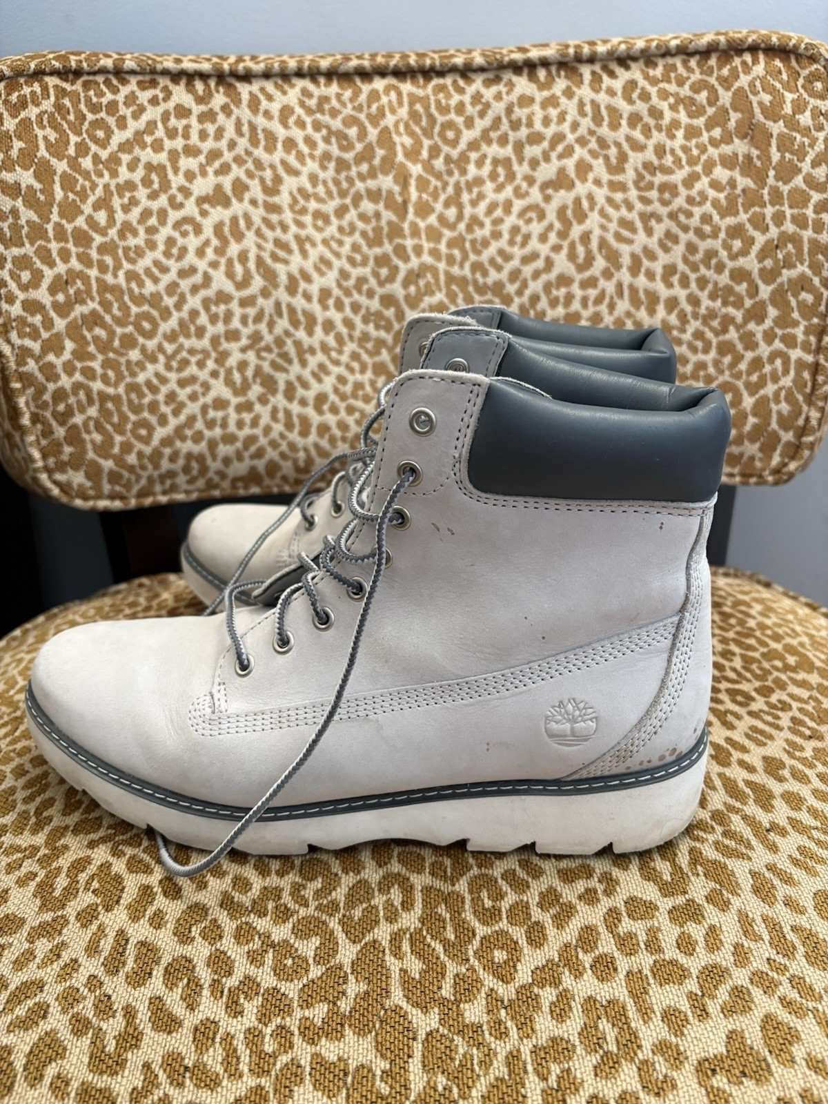 Timberland Women’s Gray Leather Lace-Up Ankle Boots Round Toe Solid Logo
