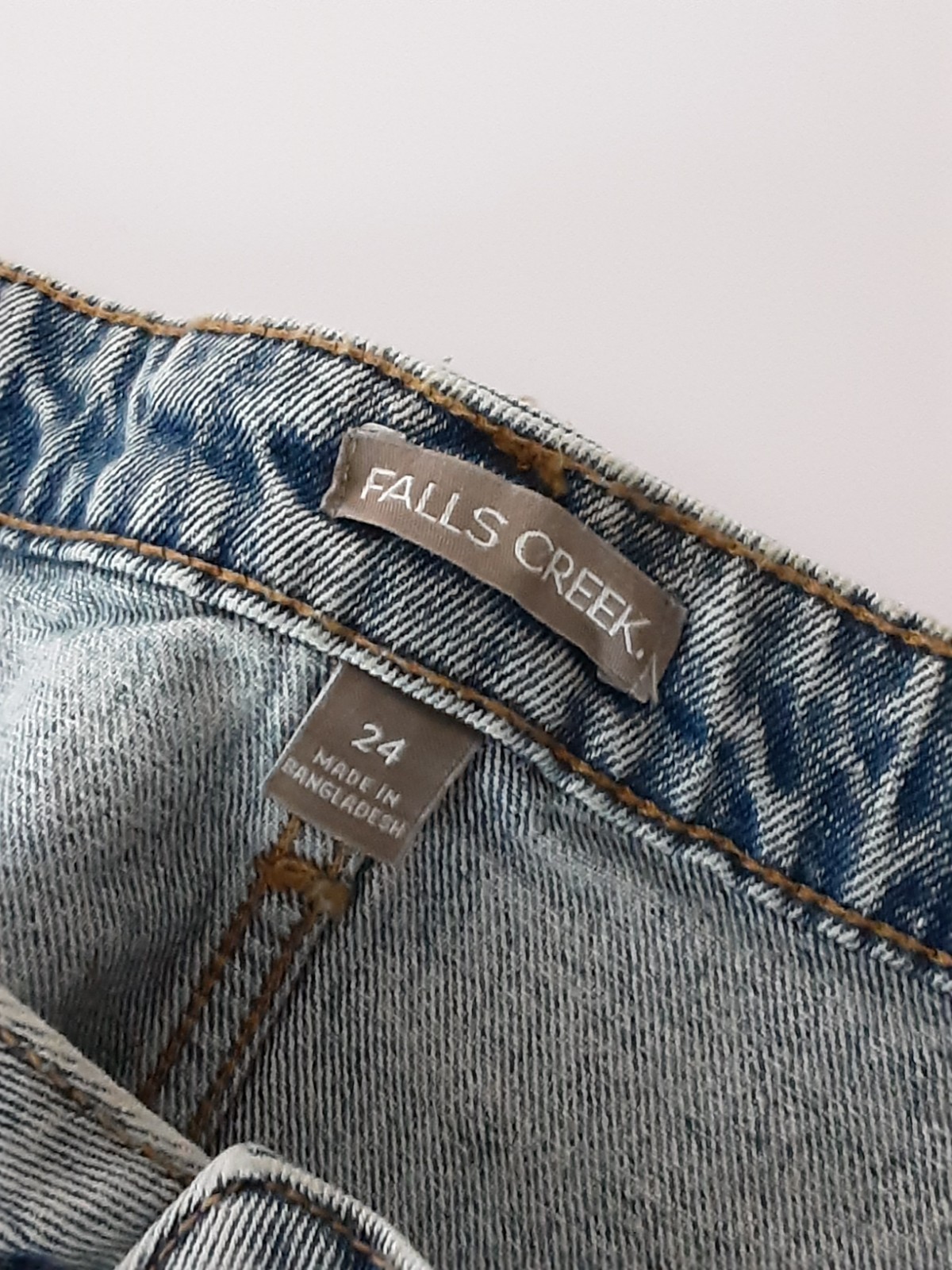 NEW Falls Creek Sz 24 Faded Blue Jean Skirt 4 Pockets 99% Cotton 1% Spandex Slit