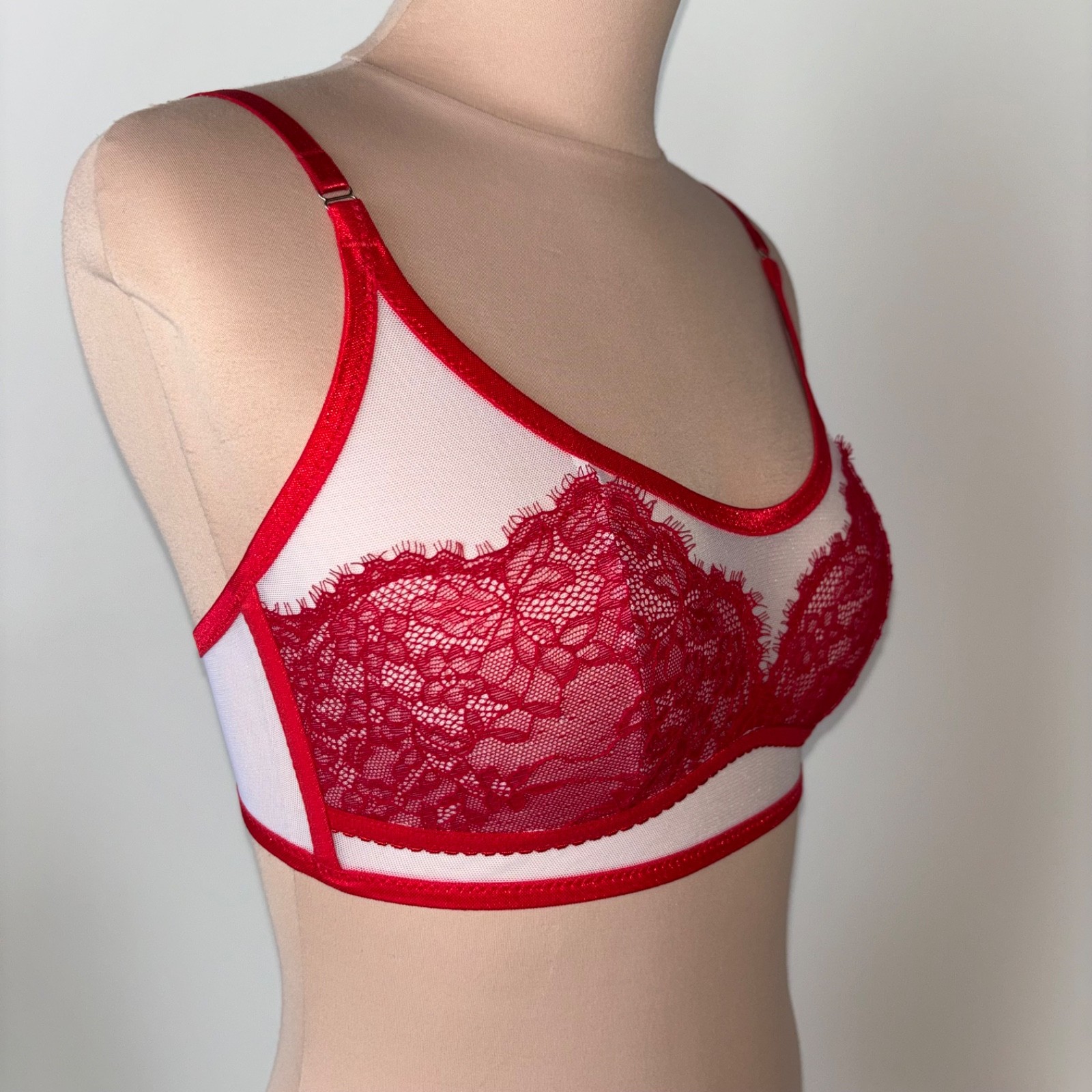 Handmade White Sheer Mesh Retro Red Chantilly Lace Bralette Bra Bustier 34B 32C