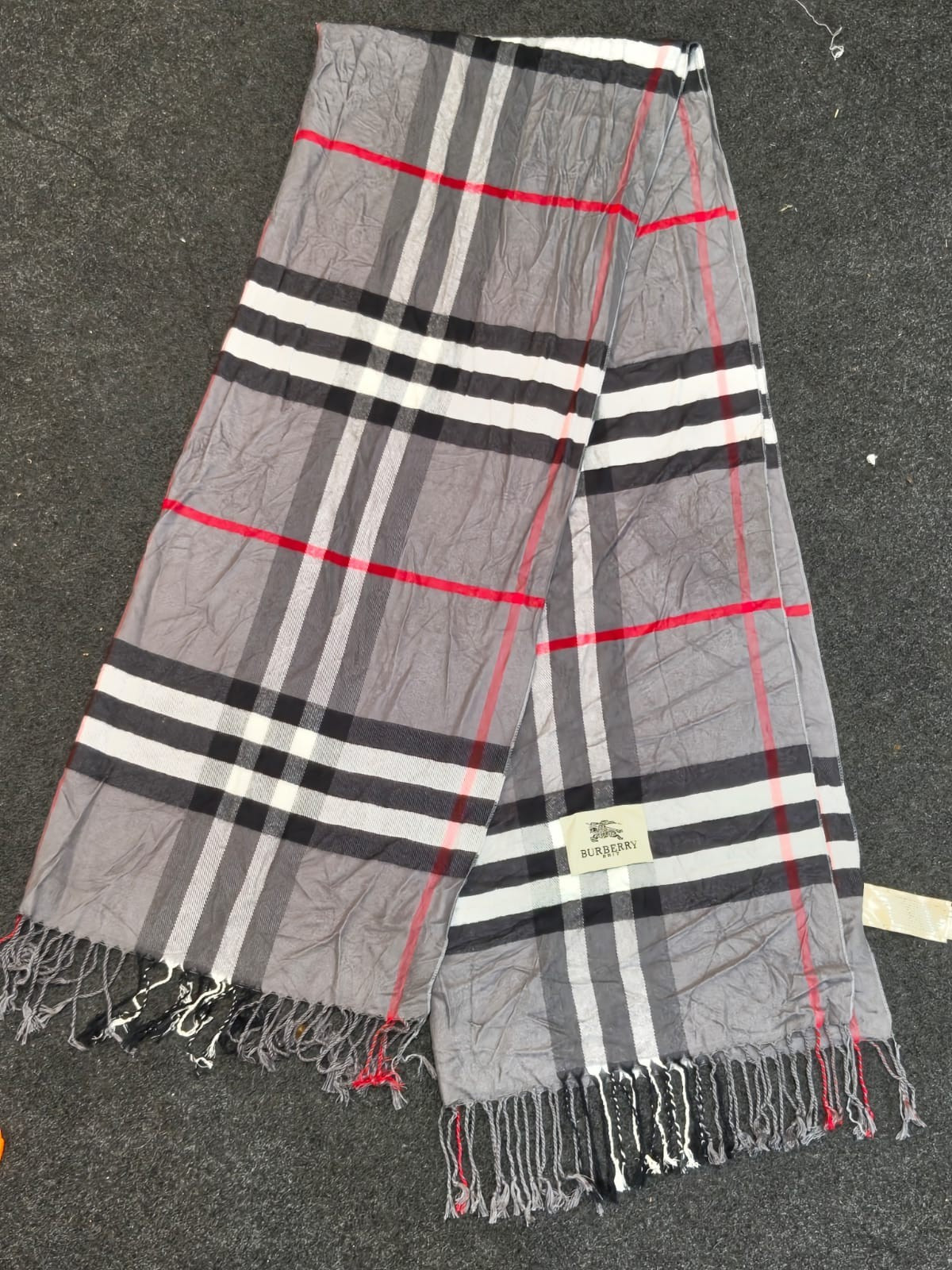 Burberry Brit Scarf Shawl Wrap 92% Cotton 8% Polyester Made in China 2%