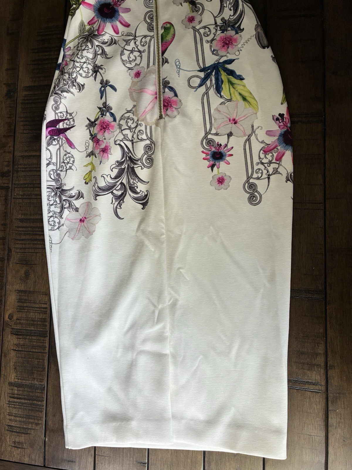 Ted Baker Scarlin Passion Flower Bodycon White Floral Print Midi Dress Garden
