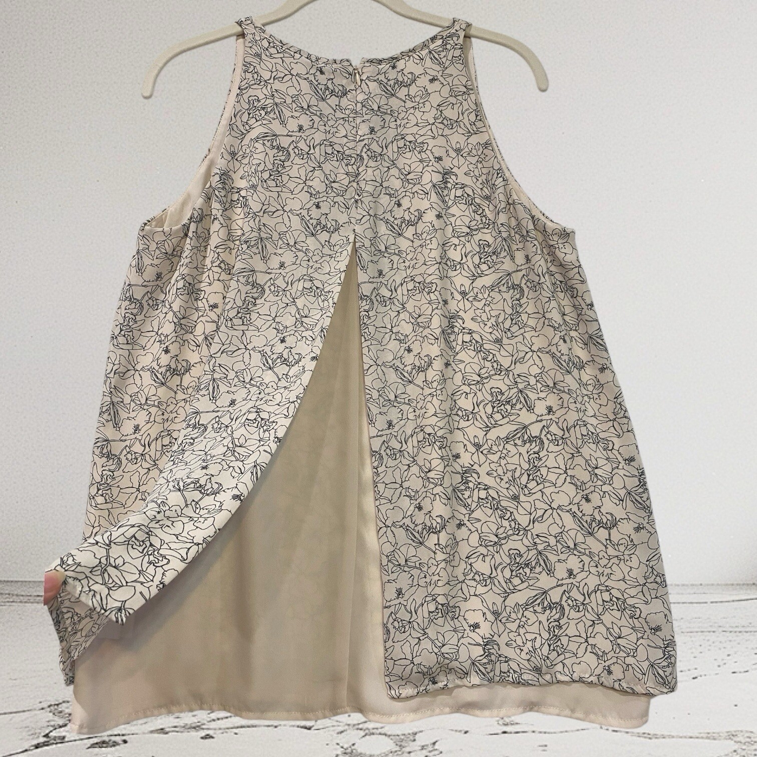 Dalia Womens Floral Sleeveless Layered Top Size Medium Split Back Summer Chic