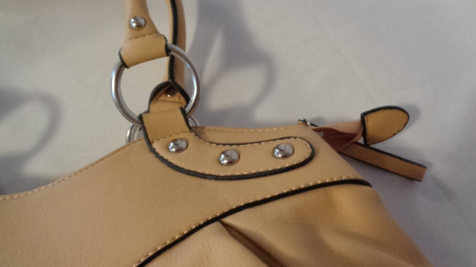 TAN MUSTARD YELLOW HANDBAG PURSE UNBRANDED TOTE MULTI POCKET DOUBLE HANDLE ZIPS