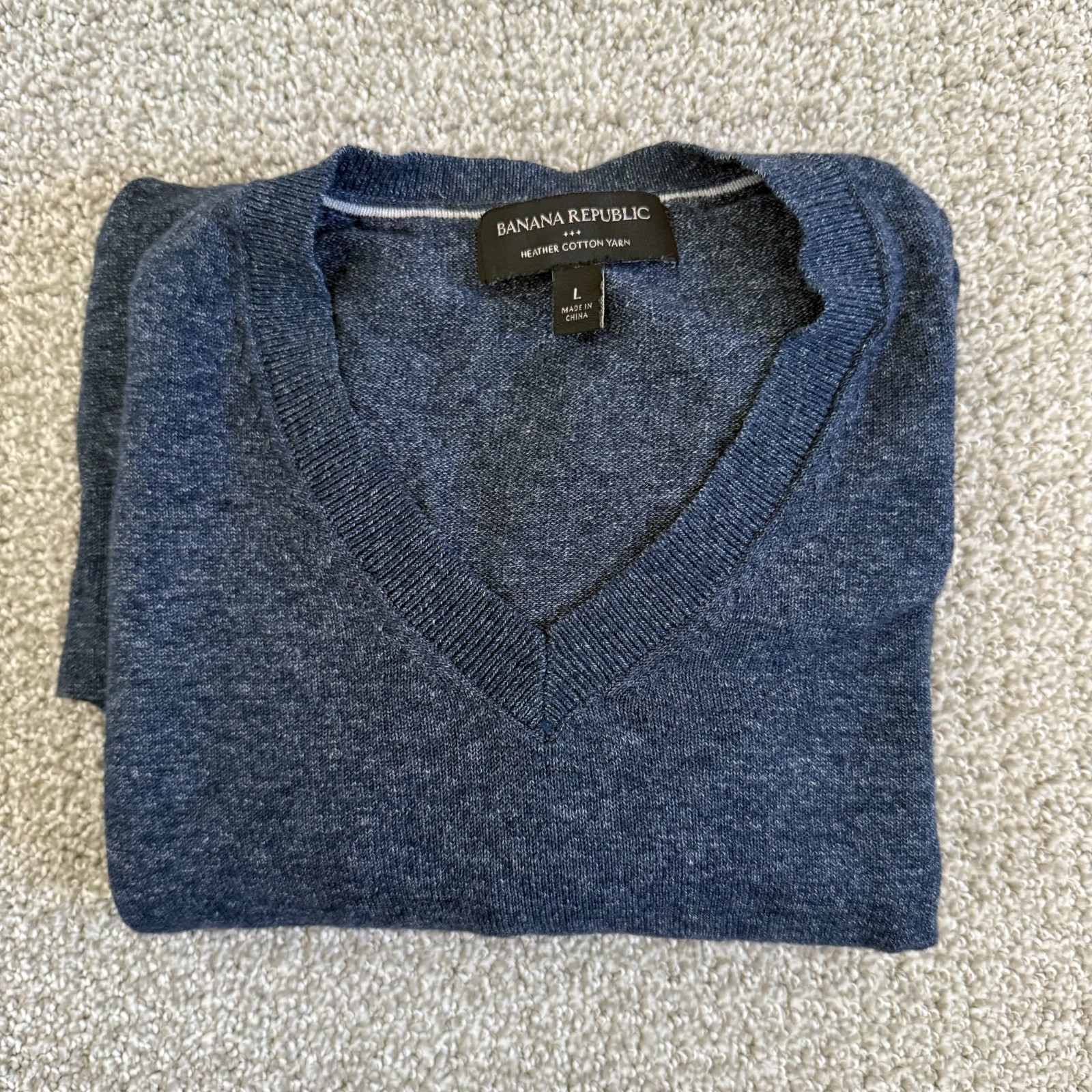 Lot of 2 Banana Republic Heather Cotton Yarn V-Neck Sweaters Men’s L Blue Green