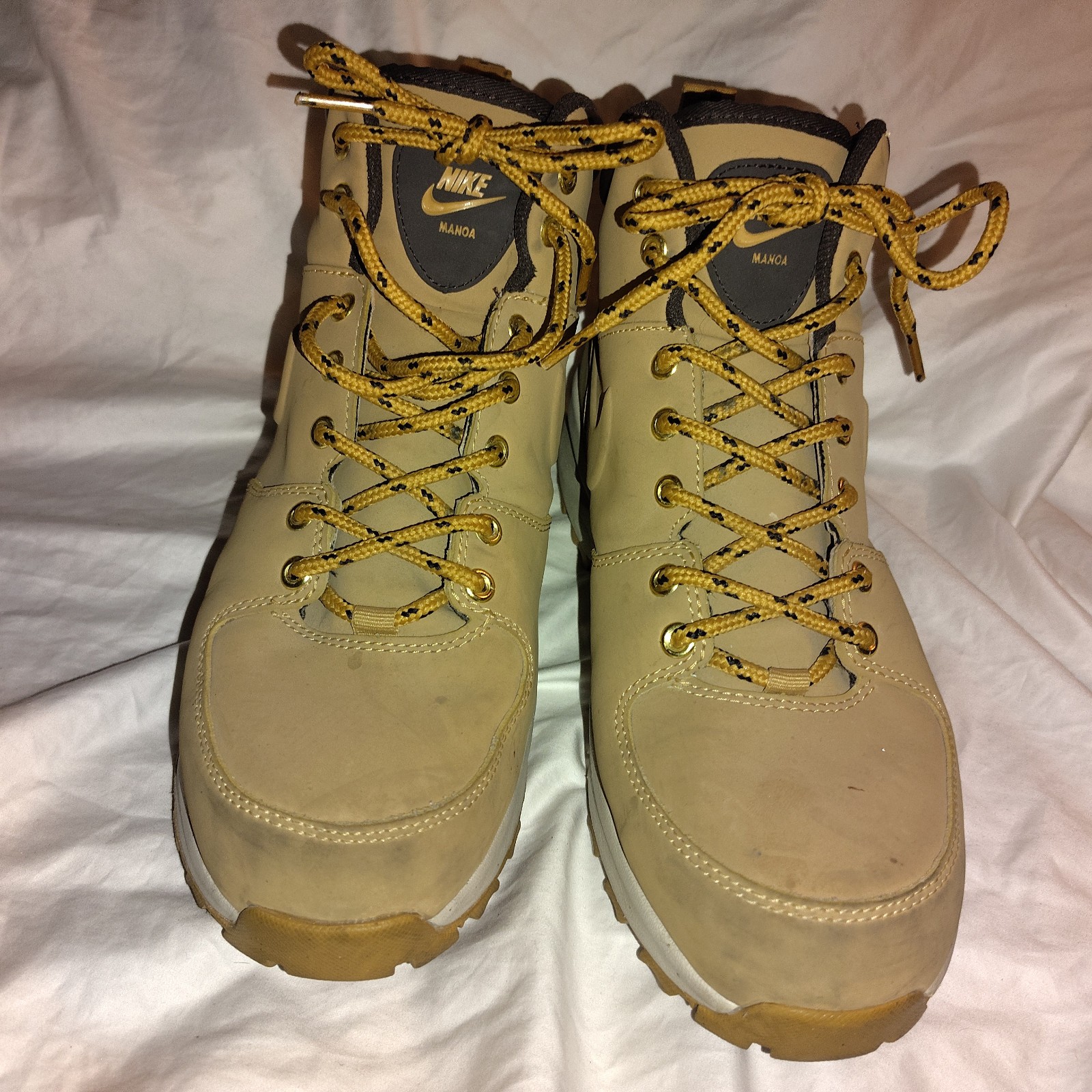 Nike Manoa Wheat Work Boots Men’s Size 9.5 Trail Hiking Outdoor Boots