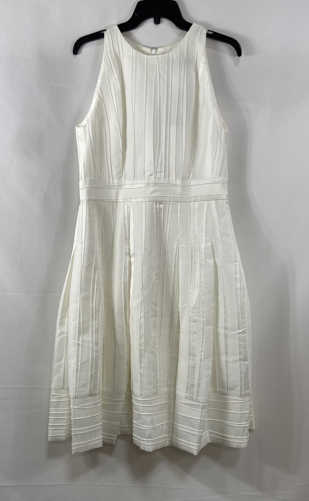 Carmen Marc Valvo Women’s White Textured Sleeveless Party Dress NWT Sz 10