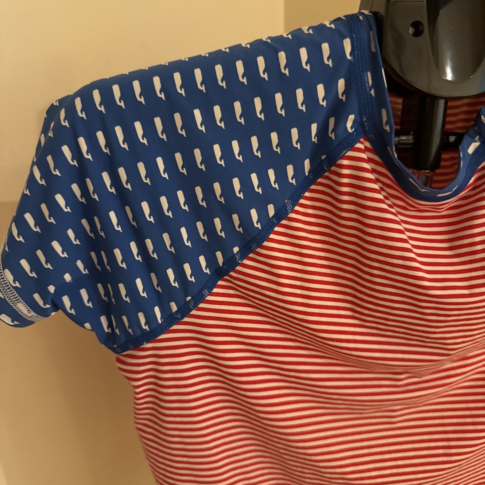 Vineyard Vines Performance Quarter-Zip Top – Youth XL (16) Red Blue White Stars