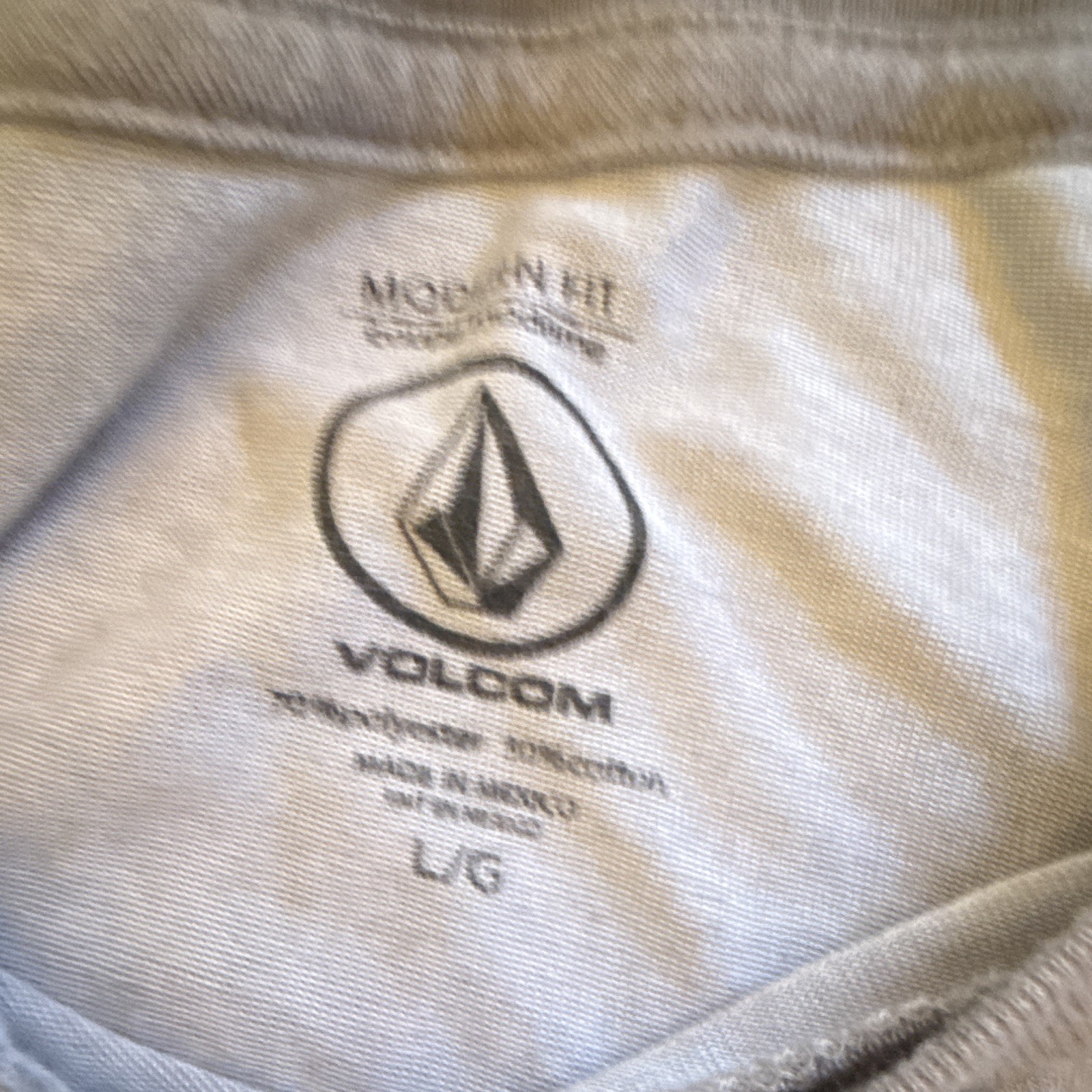 Volcom Men’s White Logo Crew Neck Short Sleeve Cotton Blend Tee Regular L