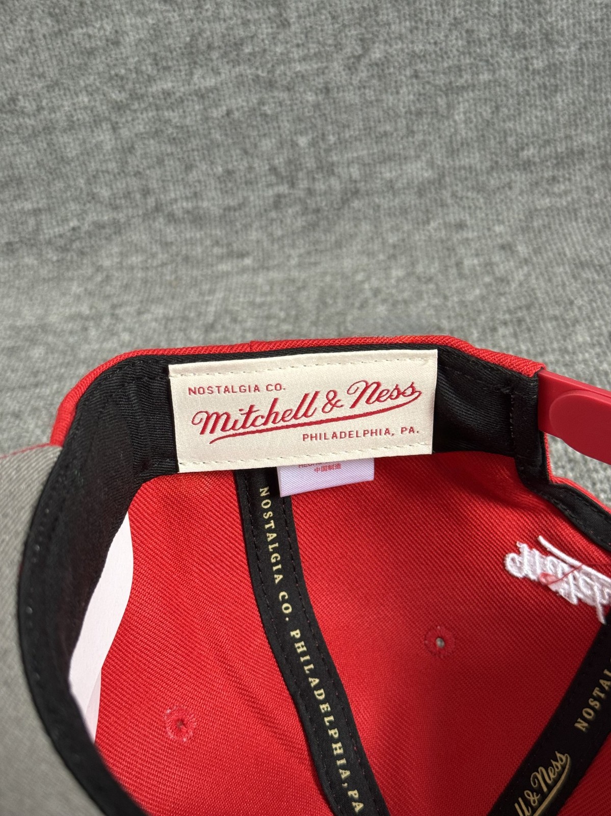 Mitchell & Ness Chicago Bulls Snapback Red Flat Brim Hat Retro Cap