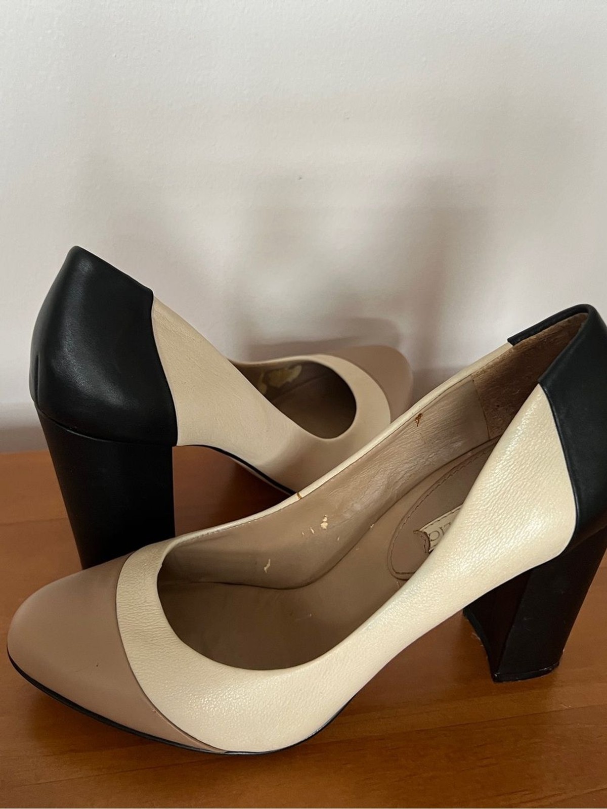 Banana Republic Women’s Colorblock Leather Pumps in Beige, Taupe & Black- 8