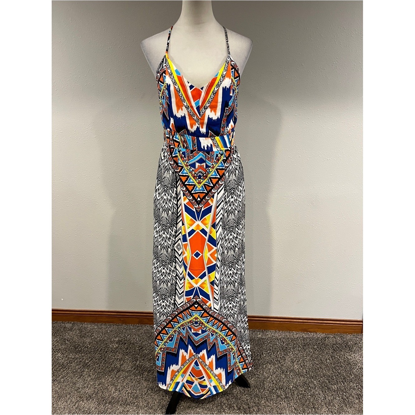 Vibrant Geometric Print Sleeveless v-neck Maxi Dress with open back size medium
