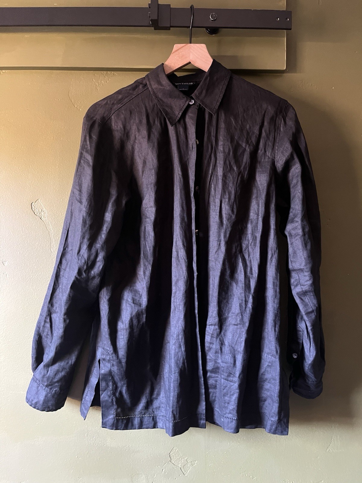 Vintage Ann Taylor Black Collared Button-Down Long Sleeve Linen Shirt Womens 8