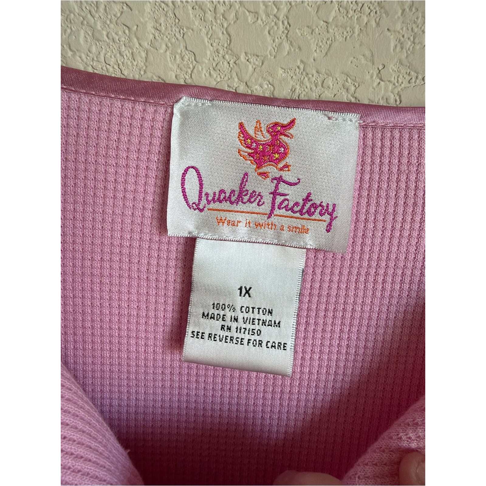 Quacker Factory Cotton Waffle Henley Top 1X Pink Rhinestone Button Plus Coquette