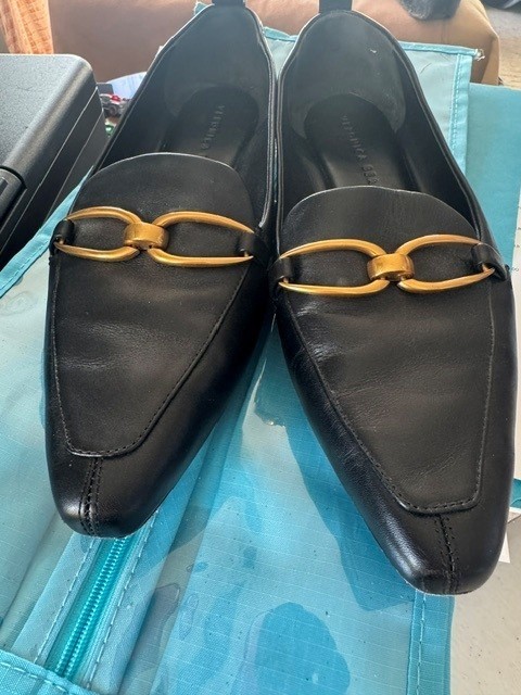 VERONICA BEARD Black Loafer