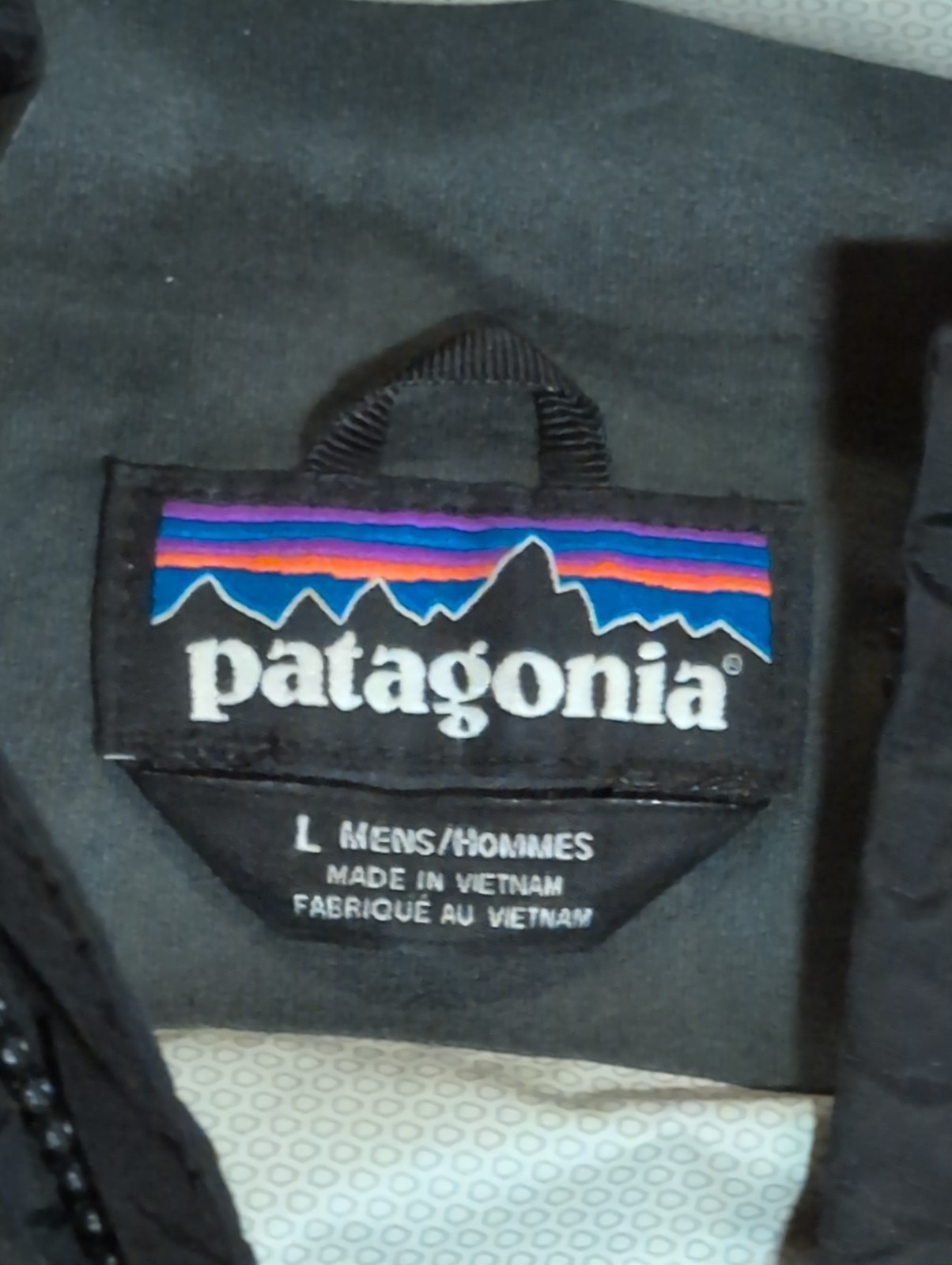 Patagonia Men’s H2NO Waterproof Black Hooded Rain Jacket Size Large Full Zip