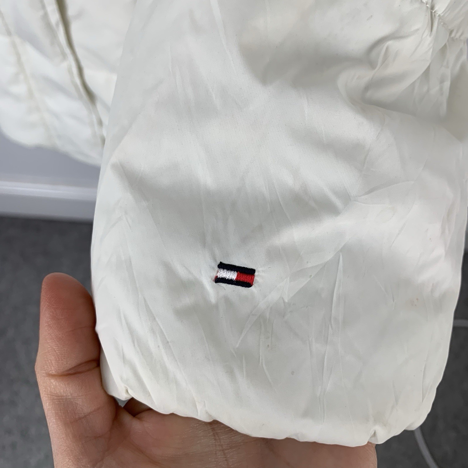 Tommy Hilfiger Quilted Jacket Womens Large White Hood Faux Fur Trim Winter Coat