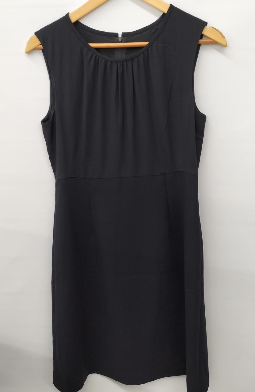 Foxy Sleeveless Dress Black Size 40 U.S. 8 Long 37″ Woman’s 94cm