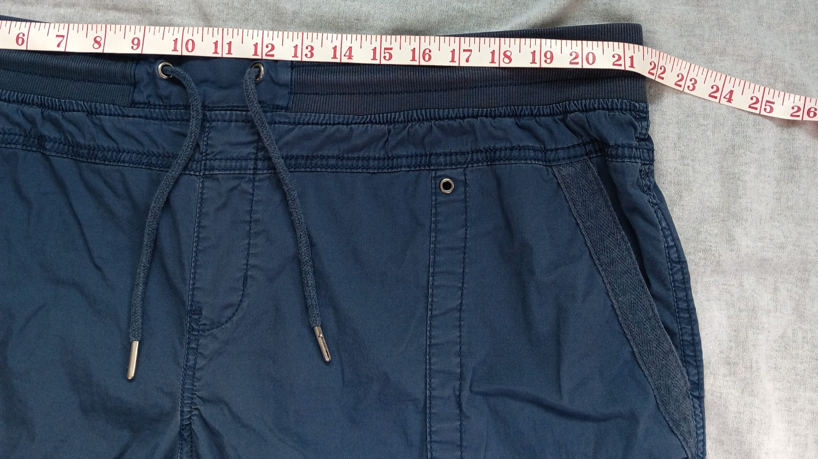 Natural Reflections Blue Capri Cargo Pants Womens size 20 W, Bass Pro Shops