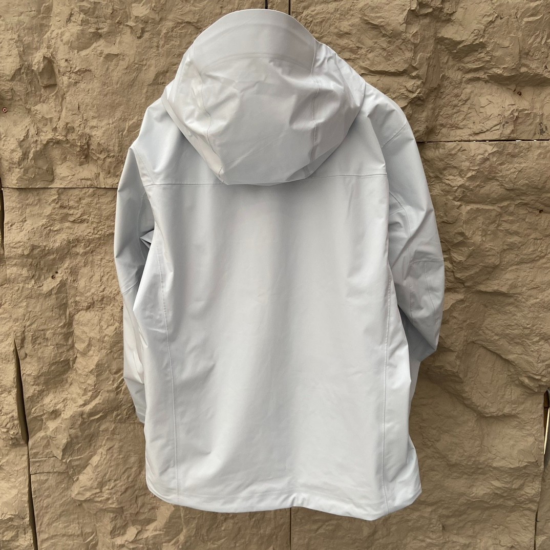 Arcteryx Alpha SV winter Jacket Men’s light Grey ( white) Size L new