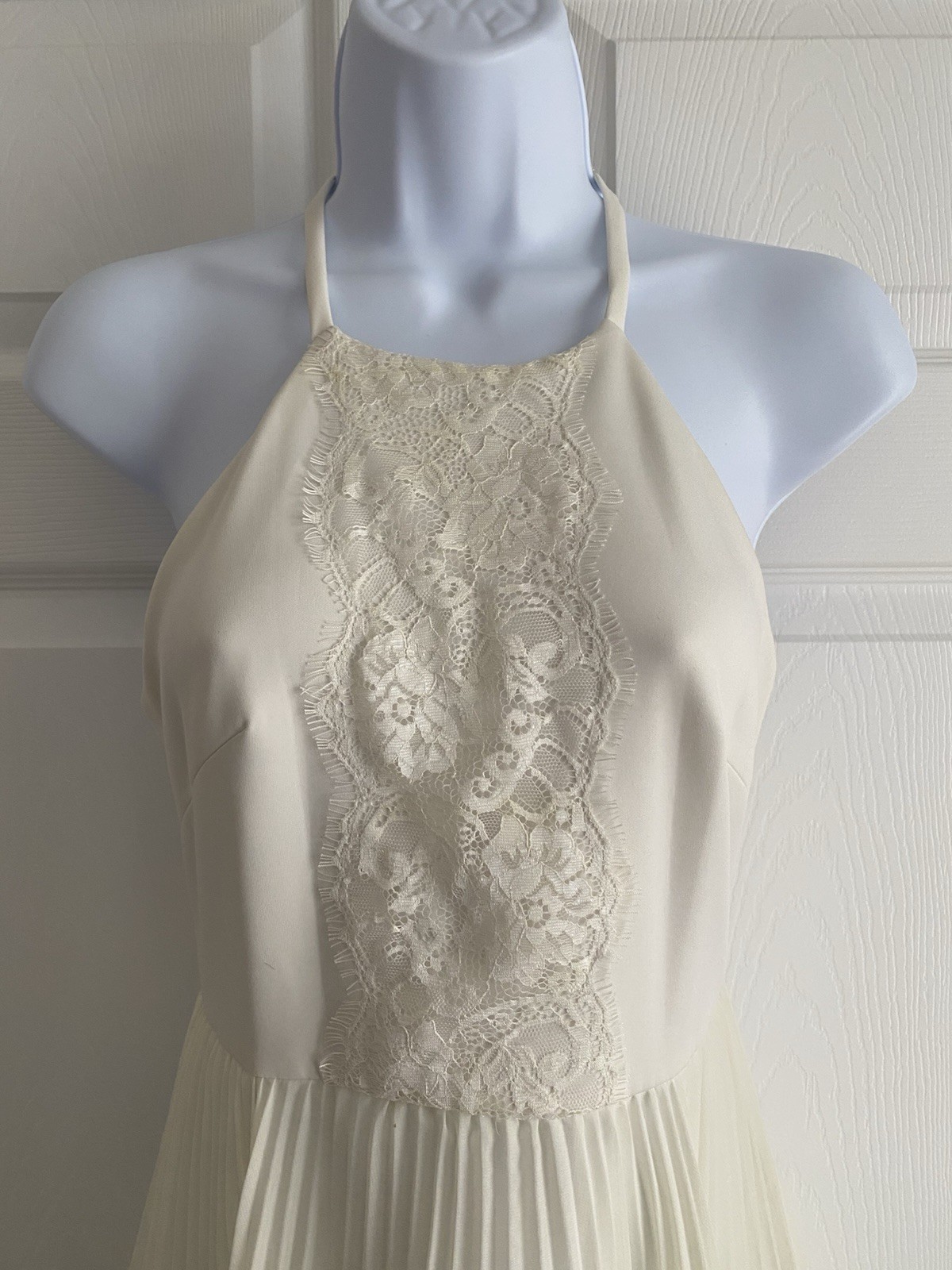 Max & Cleo Ivory Lace Halter Pleated Dress Sz 4 Cocktail Wedding Guest Romantic