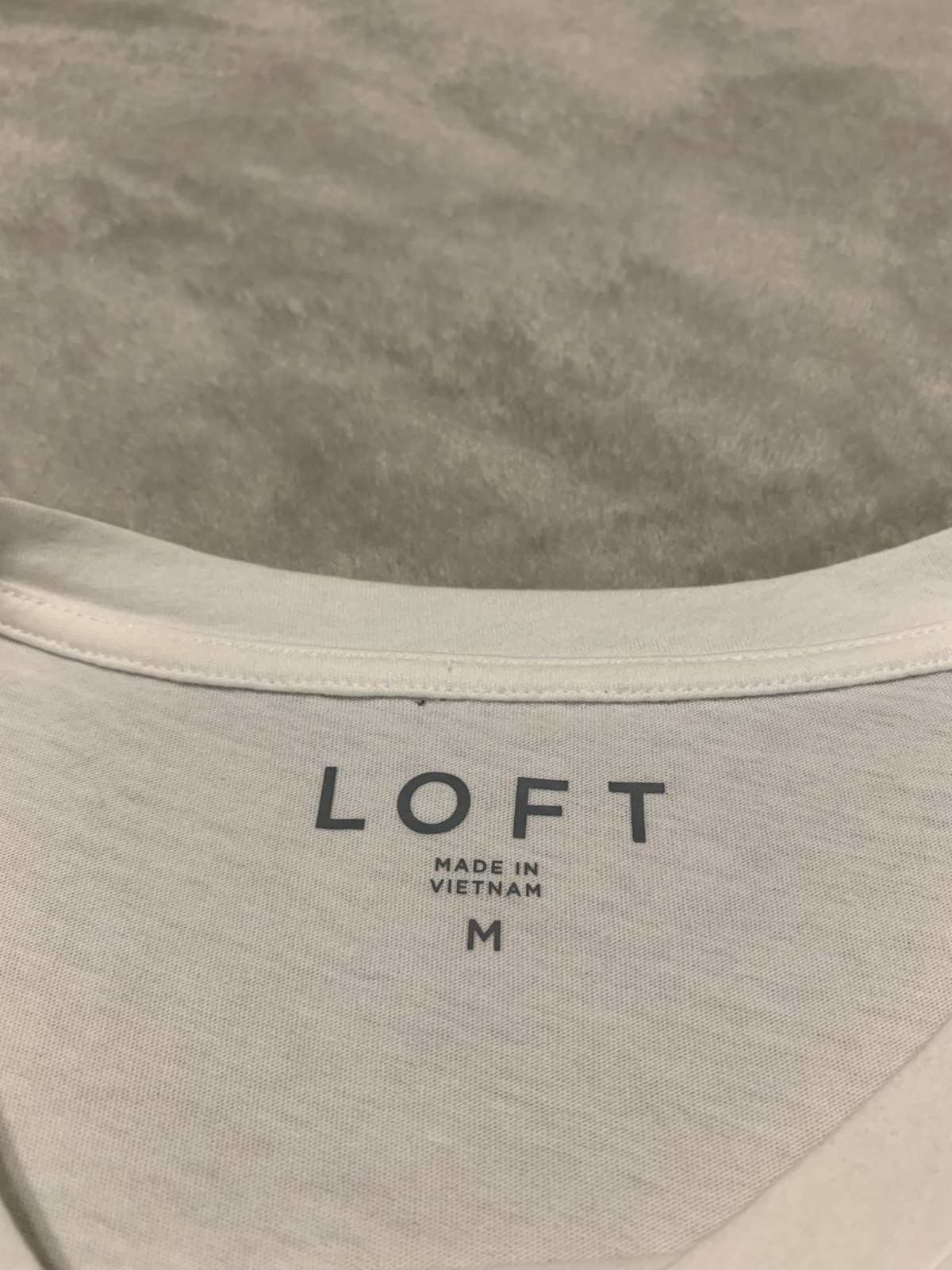 Loft Medium White T-Shirt / Embroidered Sleeves / Jersey Knit Puff Sleeve Blouse