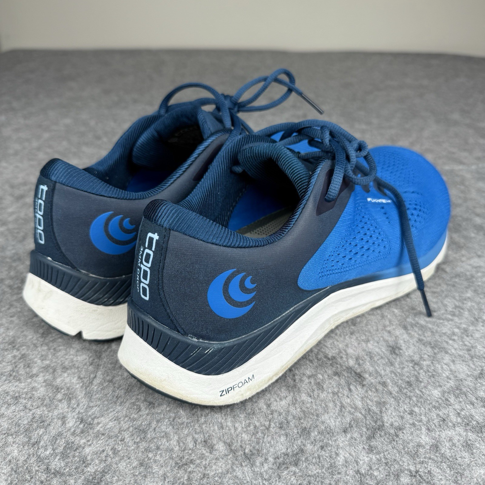 Topo Fli-Lyte 4 Blue & White Running Shoe Mens Size 11 Sneaker