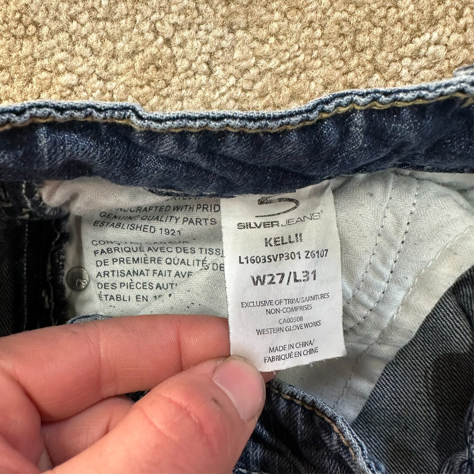 Silver Kelli Relaxed Skinny Jeans Women’s 27×31 Blue Stretch Denim