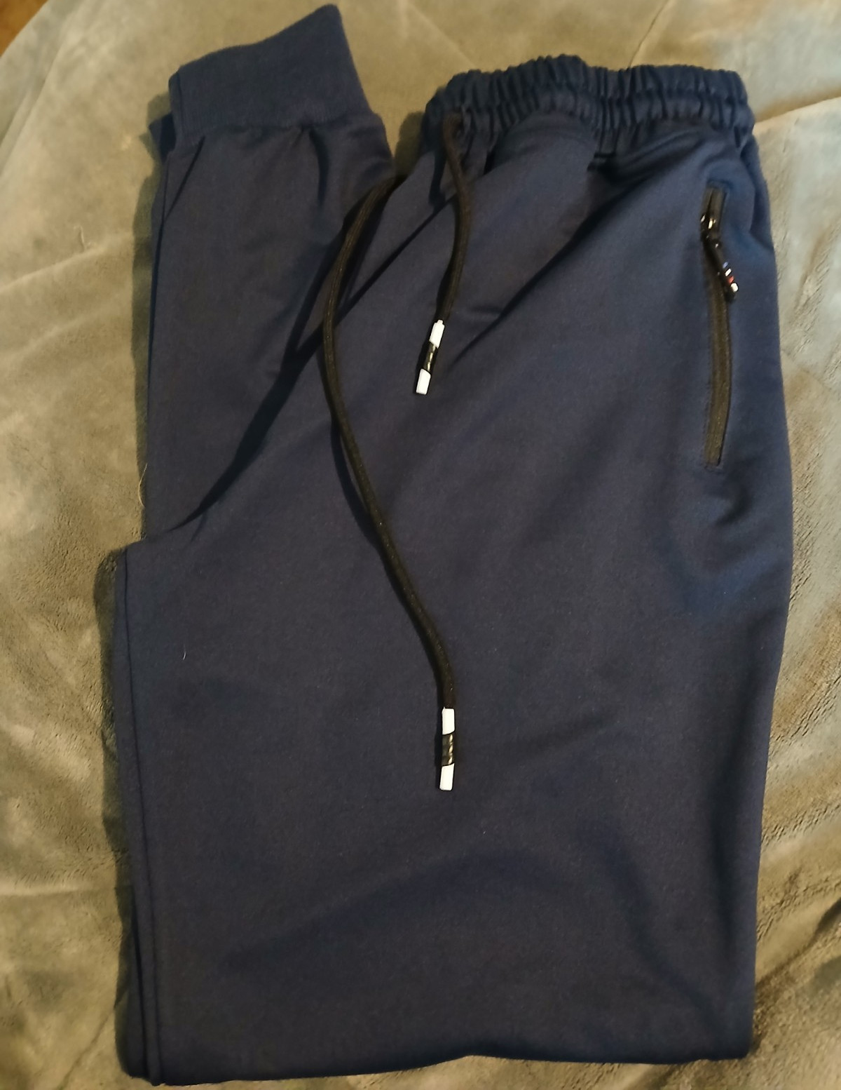 Men’s Medium Dark Blue Jogger Pants Brand unknown