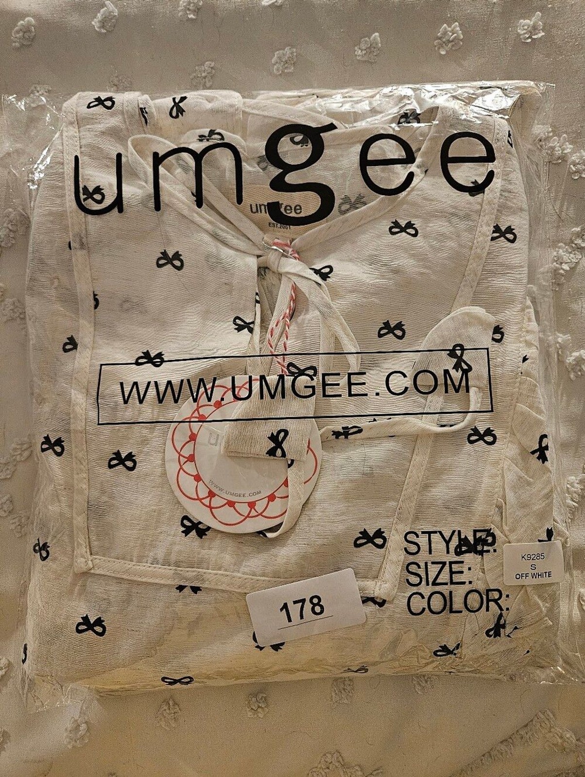 Umgee White Blouse with Black Bow Print Size Small