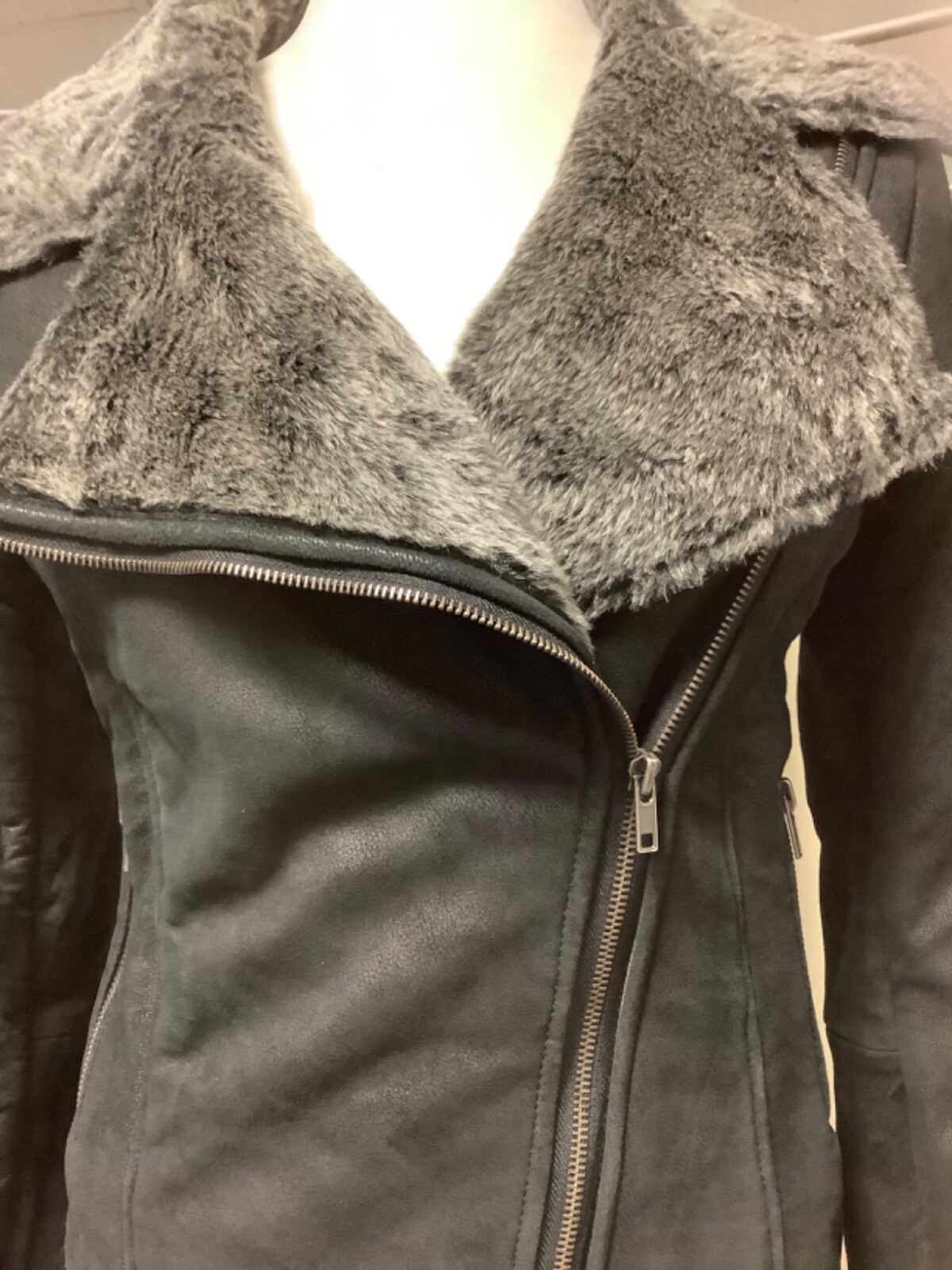 My Tribe Lightweight Genuine Leather Moto Asymmetric Textured Cropped Jacket XSP