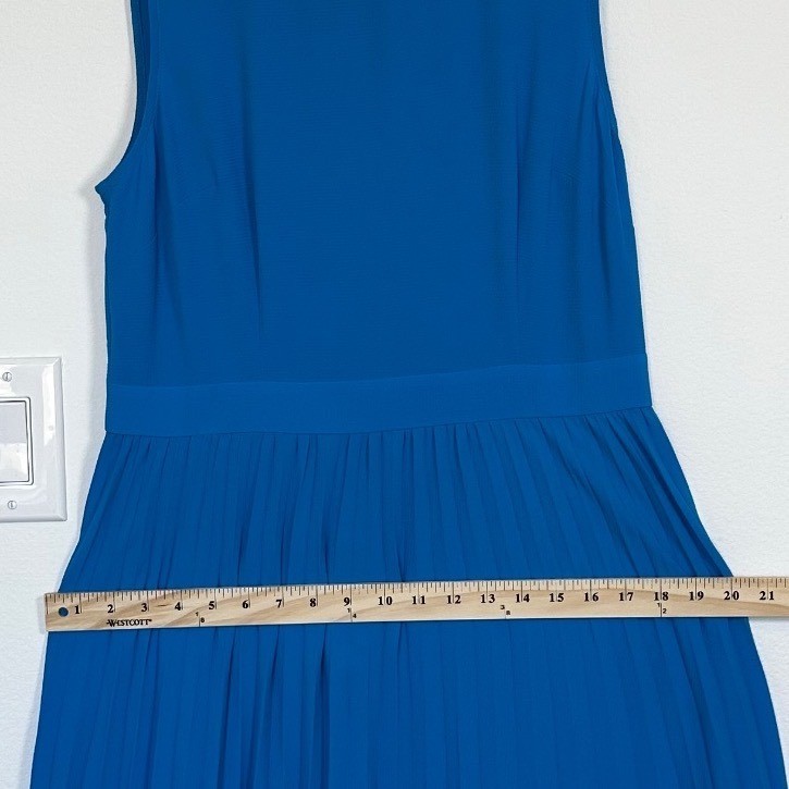 NWT Donna Morgan Dress Sleeveless Crepe Pleated Skirt Midi Brilliant Blue 18