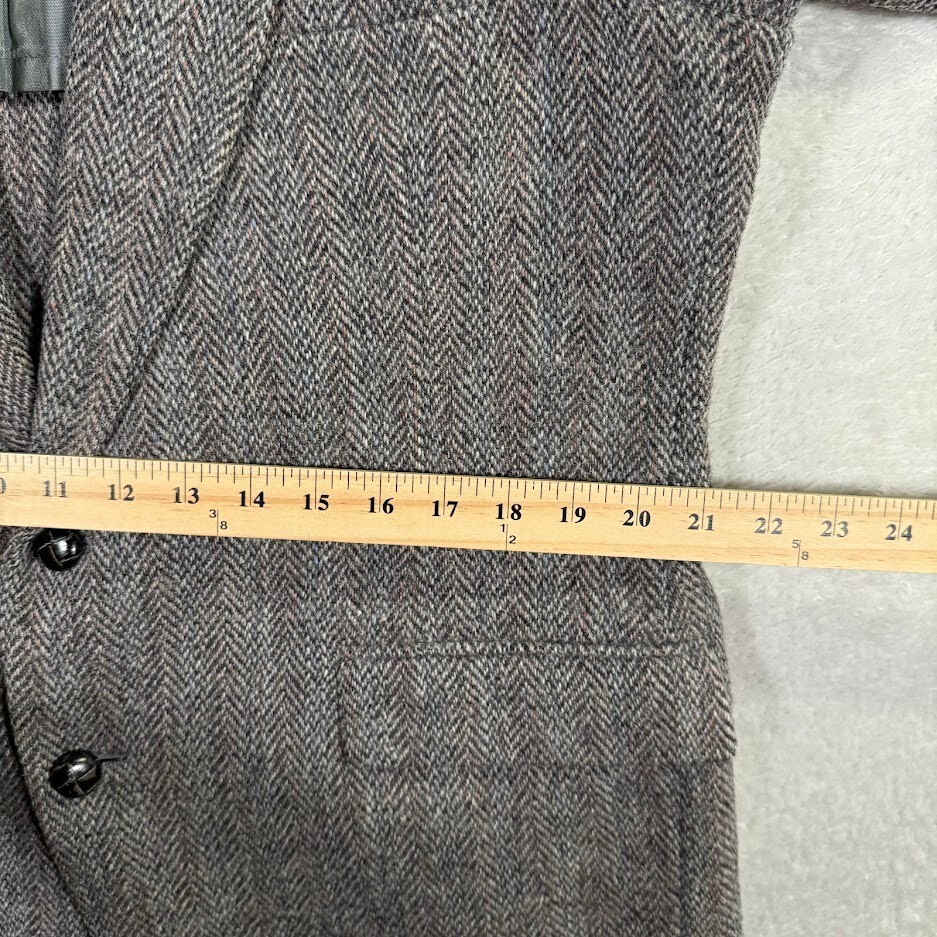 VINTAGE Harris Tweed Men 42R Sport Coat Thick Grey Herringbone Scottish Wool USA
