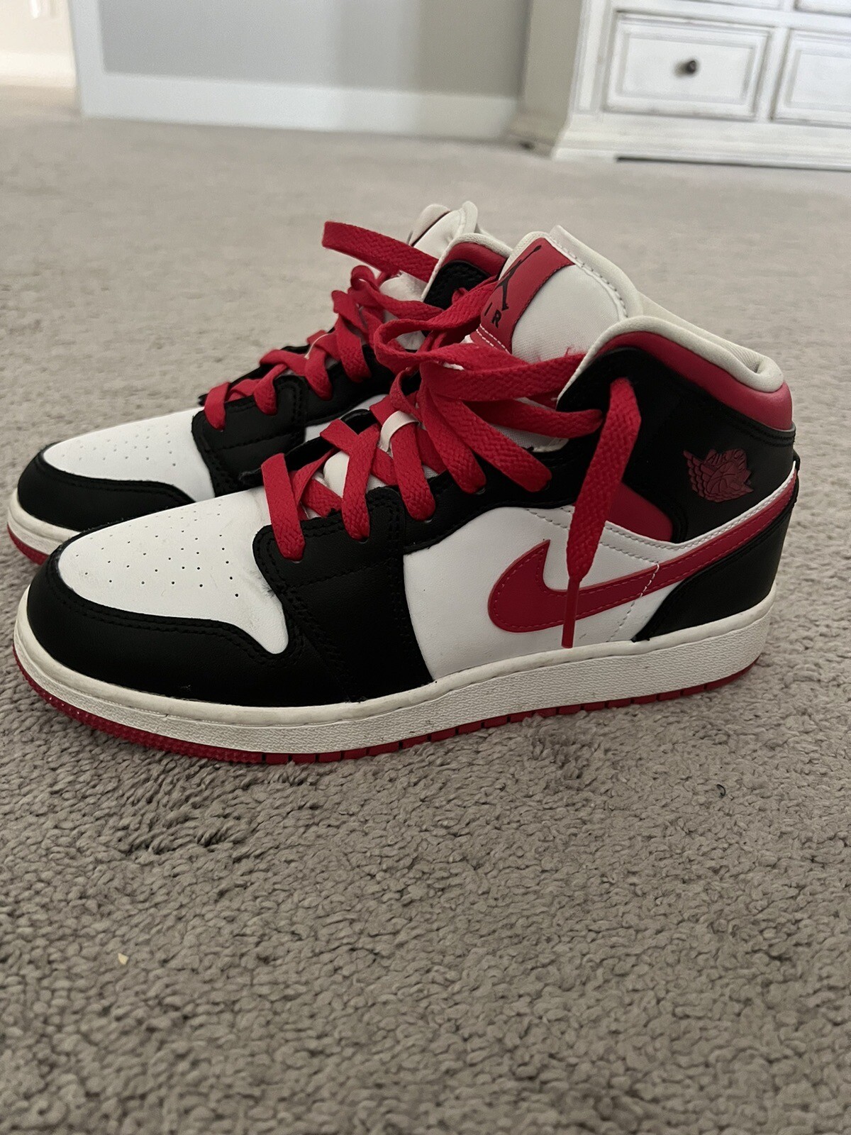 Sz 6 Y Nike Air Jordan 1 Mid GS Black Red White GS